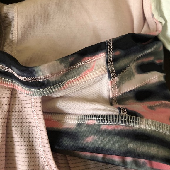 Lululemon top - Picture 6 of 7